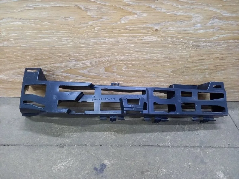 Абсорбер бампера RENAULT DUSTER 2018 620929967R H4M 430, передний правый