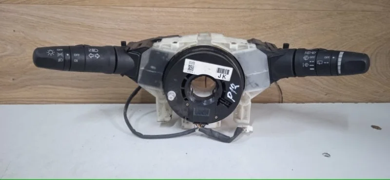 Блок подрулевых переключателей NISSAN ALMERA 2000-2006 25560BN866 N16