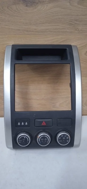 Блок управления климат-контролем NISSAN X-TRAIL 2007-2015 275003UR5A T31