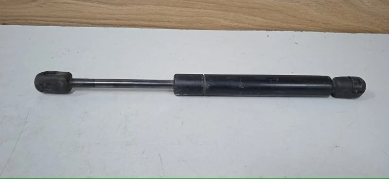 Амортизатор крышки багажника NISSAN PRIMERA 2001-2008 84430AV600 P12