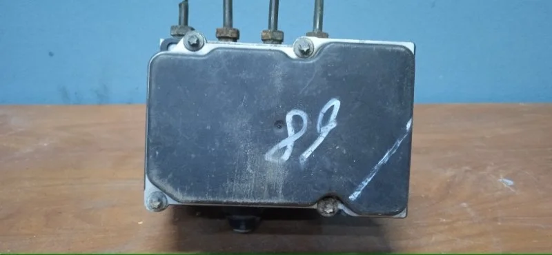 Блок ABS NISSAN PRIMERA 2001-2008 47660AV712 P12