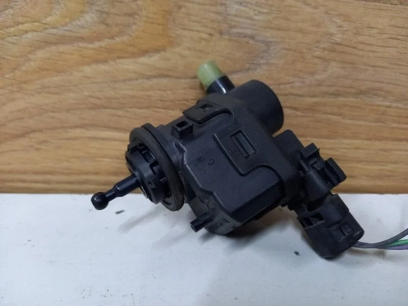 Корректор фар RENAULT SCENIC 2002-2009 7700420737 2