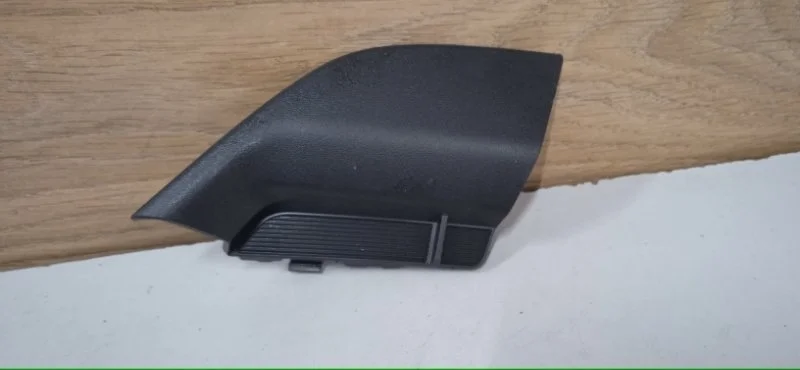 Заглушка буксировочного крюка TOYOTA RAV4 2012-2019 5328542100 XA40, передняя правая