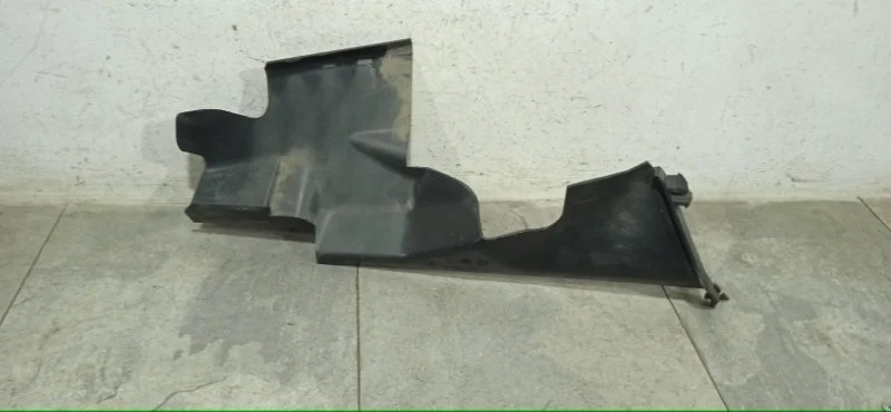 Дефлектор радиатора RENAULT MEGANE 2012 214940005R УНИВЕРСАЛ K9K 837, передний правый