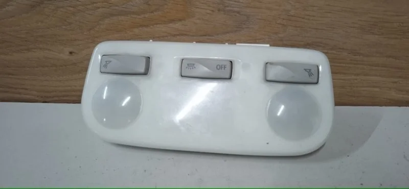 Плафон салона RENAULT MEGANE 2012 264300008R УНИВЕРСАЛ K9K 837