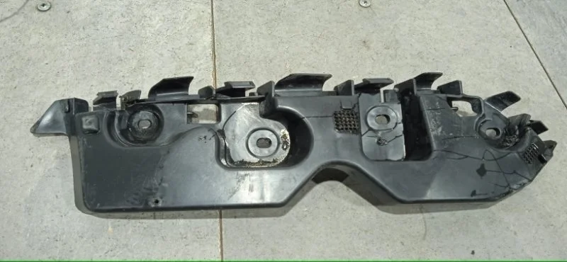 Кронштейн бампера RENAULT DUSTER 2018 622239404R H4M 430, передний левый
