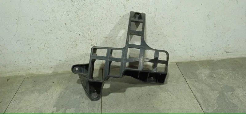 Кронштейн бампера RENAULT SANDERO 2009-2014 8200735454 1, задний левый