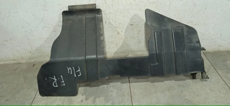 Дефлектор радиатора RENAULT FLUENCE 2009-2017 214940046R, передний правый