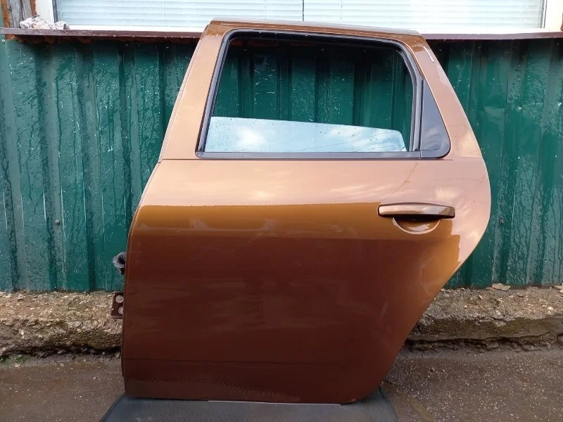 Дверь боковая RENAULT DUSTER 2013 821014570R F4R B403, задняя левая