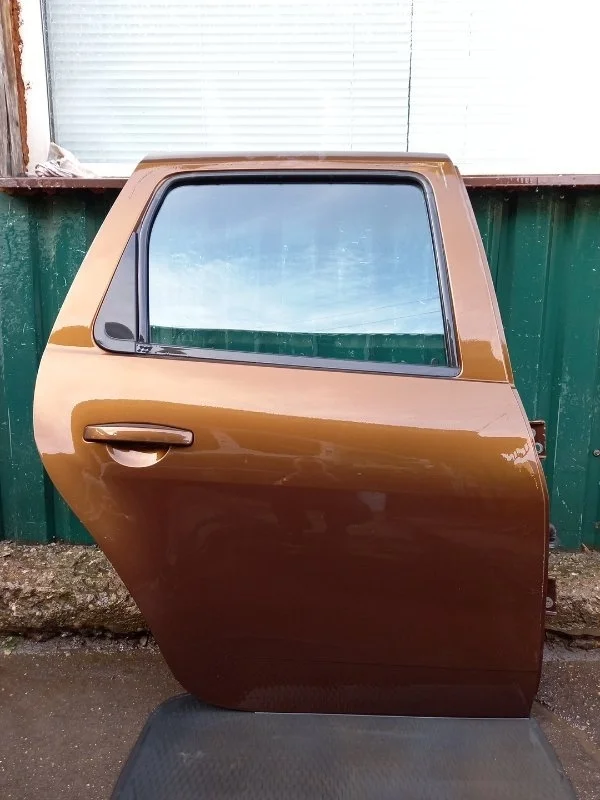 Дверь боковая RENAULT DUSTER 2013 821007807R F4R B403, задняя правая