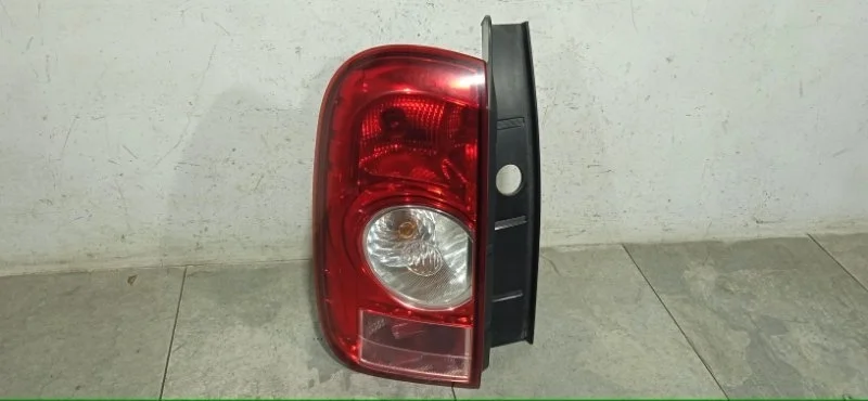 Фонарь задний RENAULT DUSTER 2013 265550035R F4R B403, задний левый