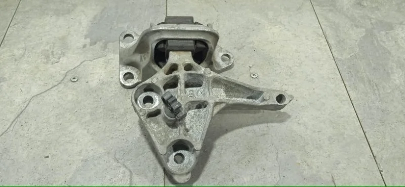 Кронштейн двигателя RENAULT FLUENCE 2009-2017 112100014R 1 К4М 1.6, правый