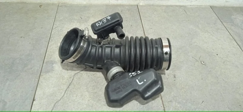 Патрубок воздушного фильтра INFINITI FX37 2008-2017 16576EY00B S51