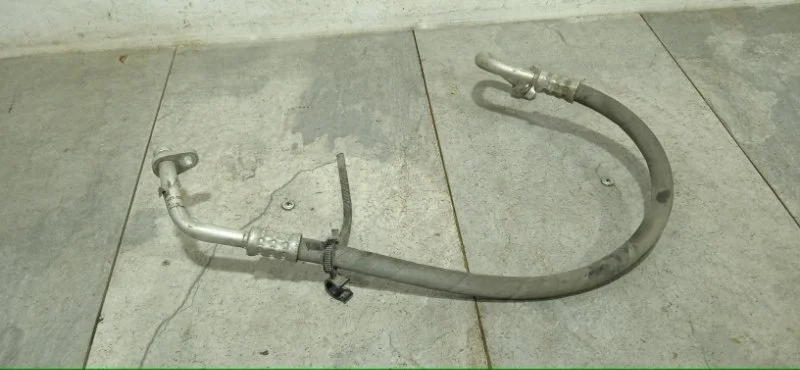 Трубка кондиционера RENAULT LOGAN 2018 924900491R СЕДАН К4М