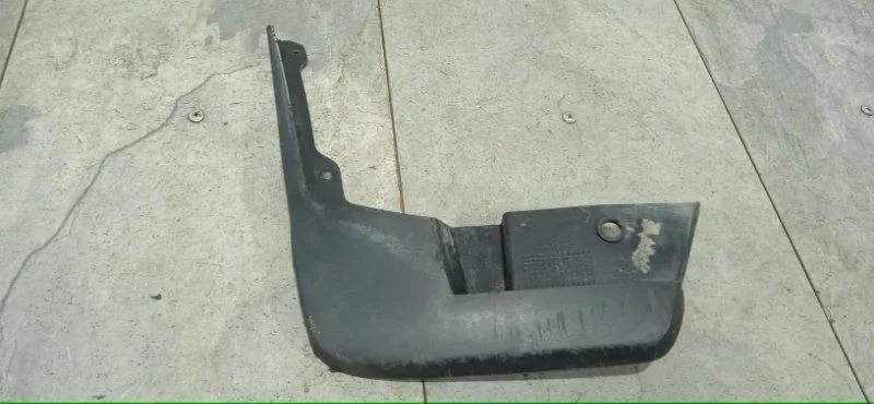 Брызговик RENAULT LOGAN 2018 638413464R СЕДАН К4М, передний левый