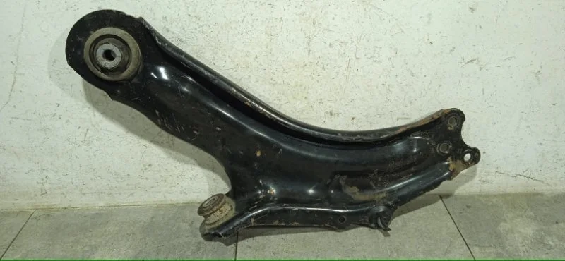 Рычаг передней подвески RENAULT KANGOO 2008-2016 8200586561 2, левый