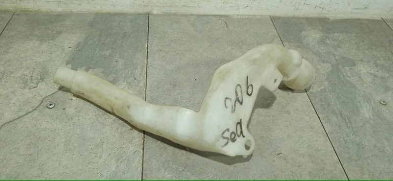 Горловина бачка стеклоомывателя PEUGEOT 207 2006-2015 6431F3 1