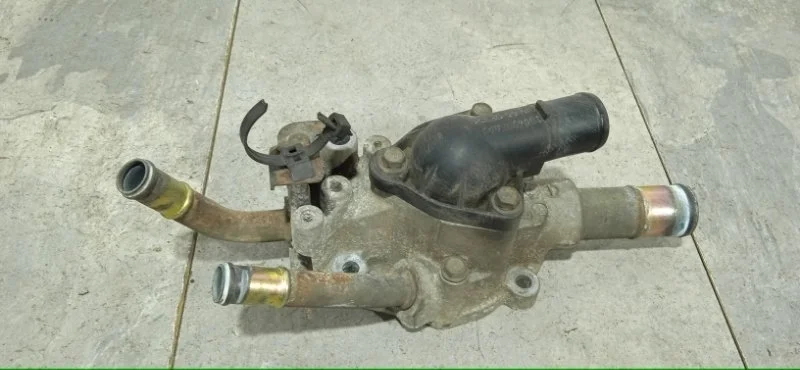 Корпус термостата NISSAN PRIMERA 2001-2008 130499F600 P12