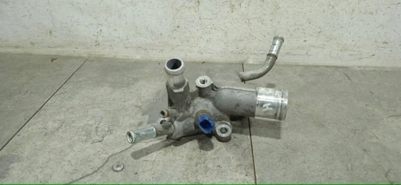 Корпус термостата NISSAN X-TRAIL 2007-2015 11060ET80A T31