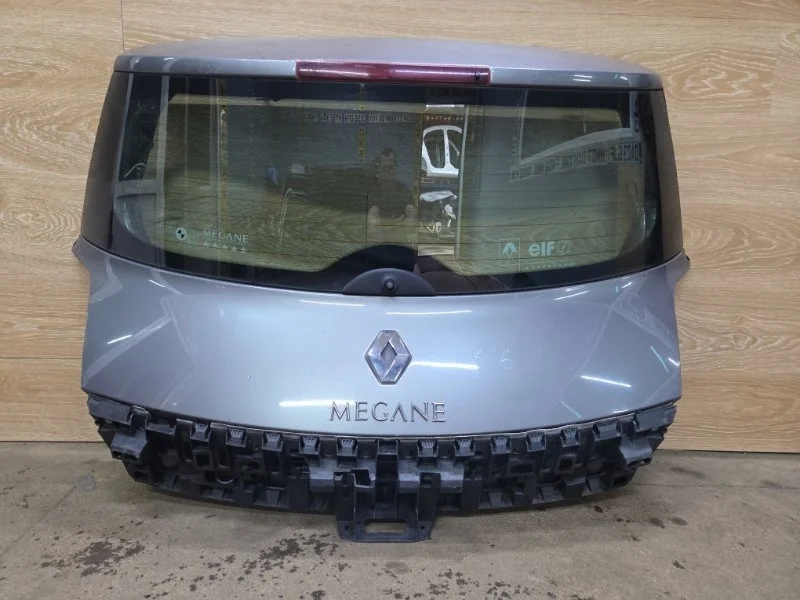 Крышка багажника RENAULT MEGANE 2003-2010 7751473705 2