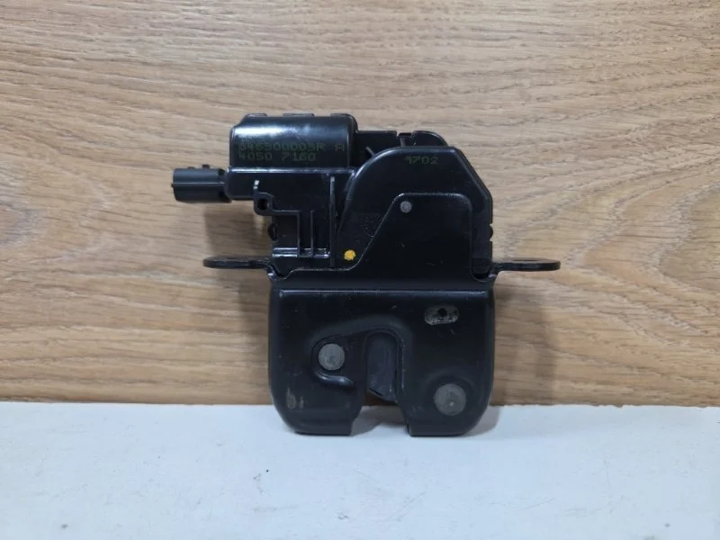 Замок багажника RENAULT MEGANE 2010-2015 846300003R 3