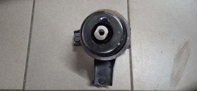 Опора двигателя TOYOTA CAMRY 2011-2018 1236031060 ASV50 2GRFE, передняя