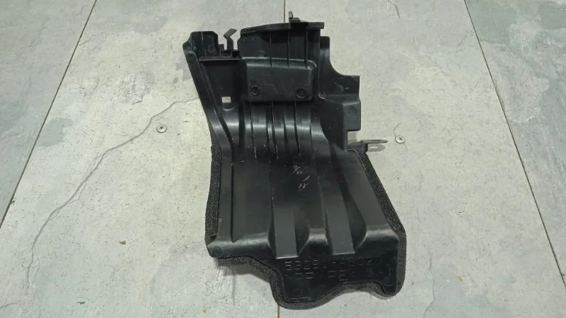 Дефлектор радиатора LEXUS RX 2015-2017 5329148020 GGL25, левый