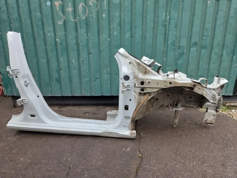 Лонжерон RENAULT FLUENCE 2015 641002217R К4М 838, правый