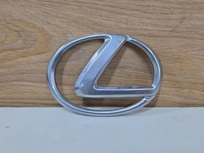Эмблема LEXUS IS 2006 9097502080 XE20, передняя