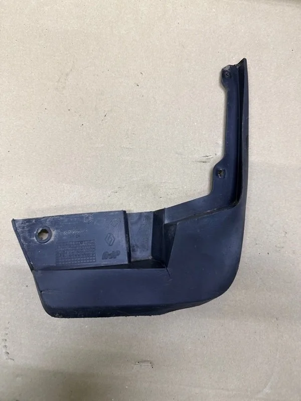 Брызговик RENAULT LOGAN 2018 638400560R 2, передний правый