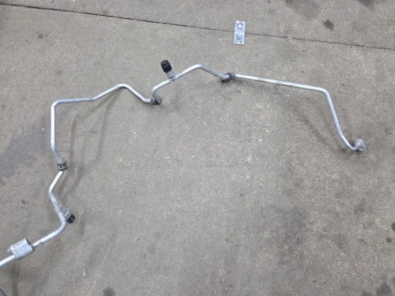 Трубка кондиционера RENAULT LOGAN 2018 924401429R 2