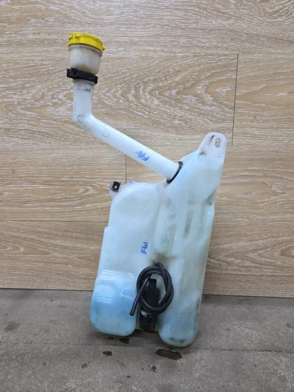 Бачок омывателя RENAULT FLUENCE 2015 289104563R К4М 838