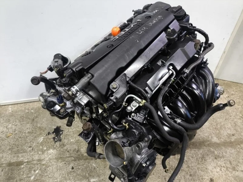 Двигатель Honda Civic 4D FD R18A1