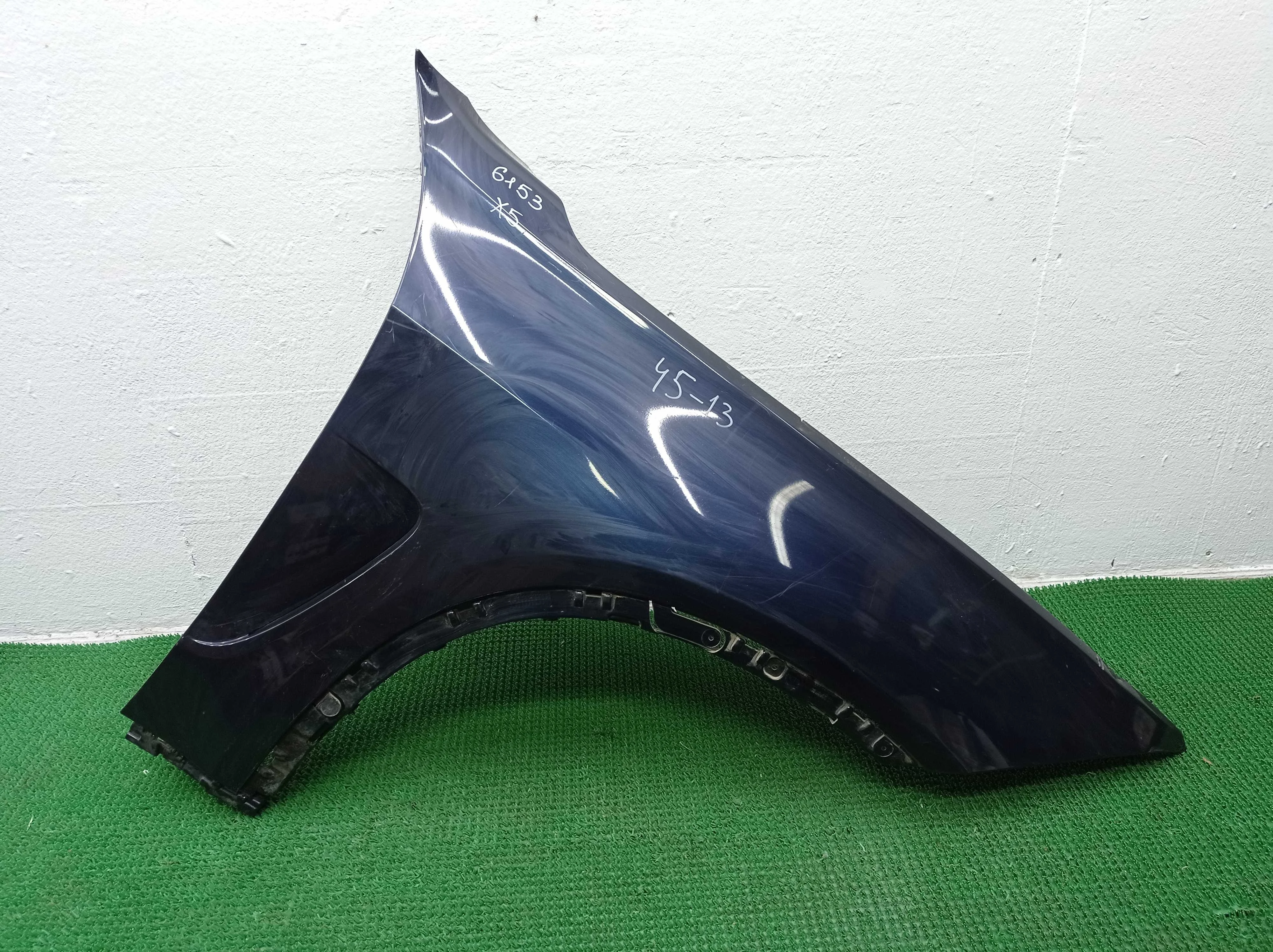 Крыло правое BMW X5 F15 2013 - 2018 бензин 3.0 Автомат