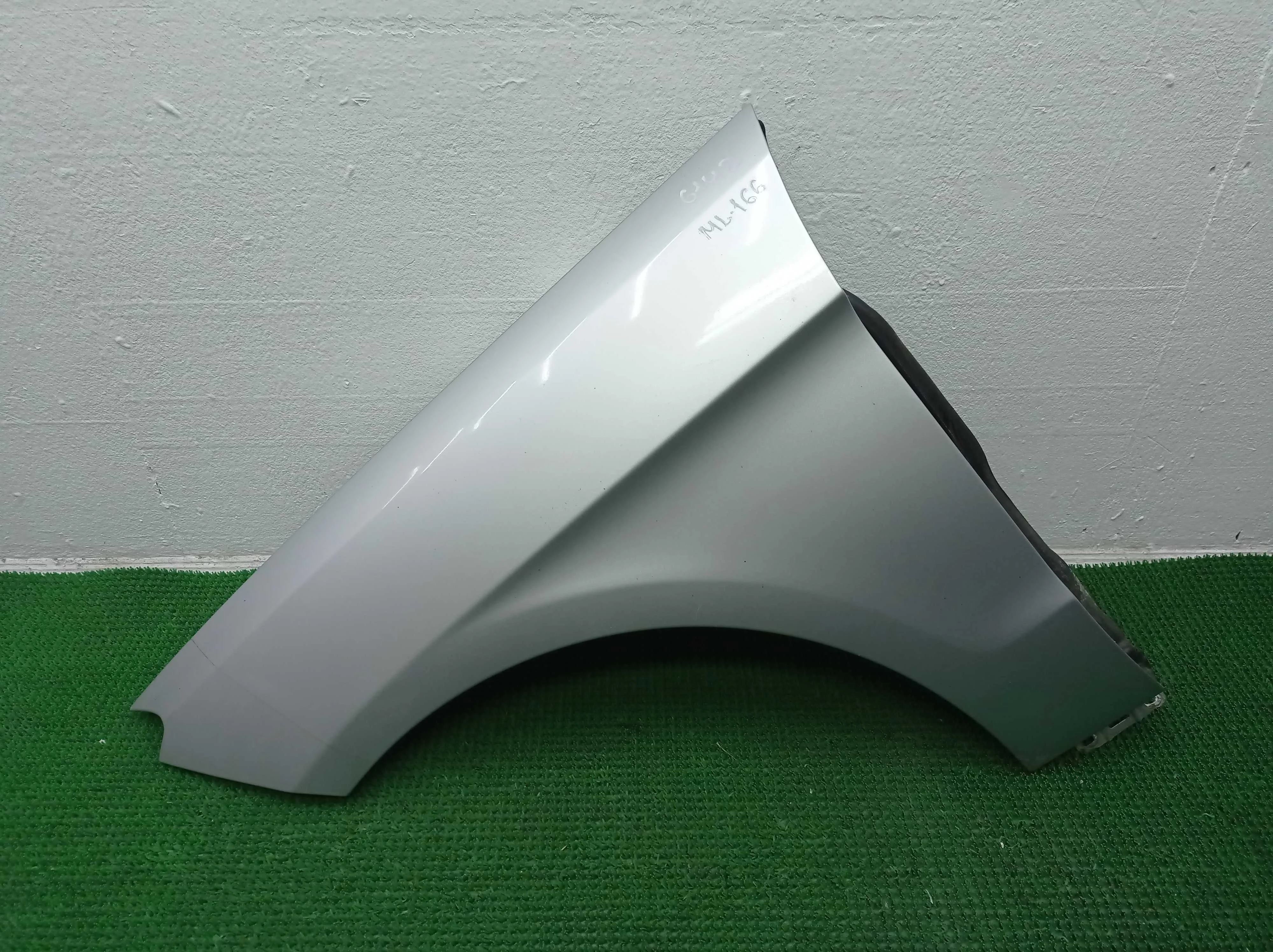 Крыло левое Mercedes M-klasse (W166) 2011 - 2015 дизель 3.5 Автомат