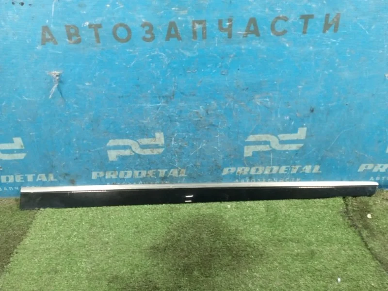 Молдинг двери передний правый Mercedes-Benz GL