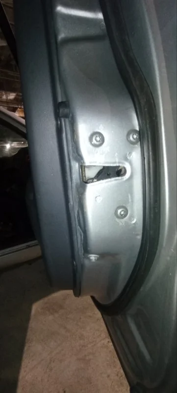 Замок двери передний правый TOYOTA Avensis ЛИФТБЕК