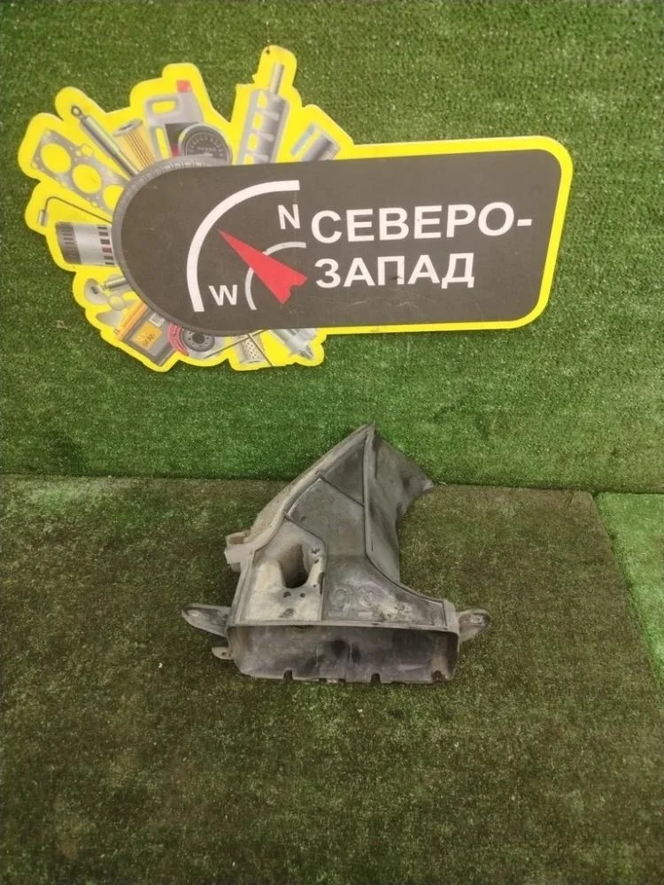 Дефлектор радиатора Lexus RX300 2019 3291748060 AGL25L 8ARFTS