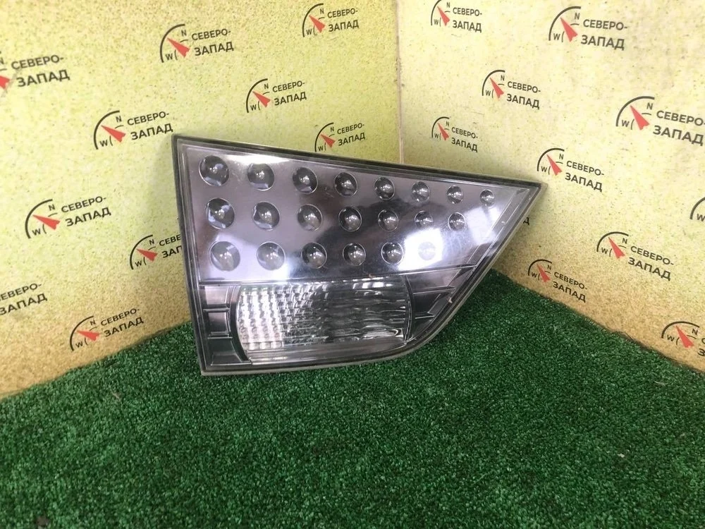 Фонарь внутренний Mitsubishi Outlander XL 2008 8331A005 CW 6B31, задний левый