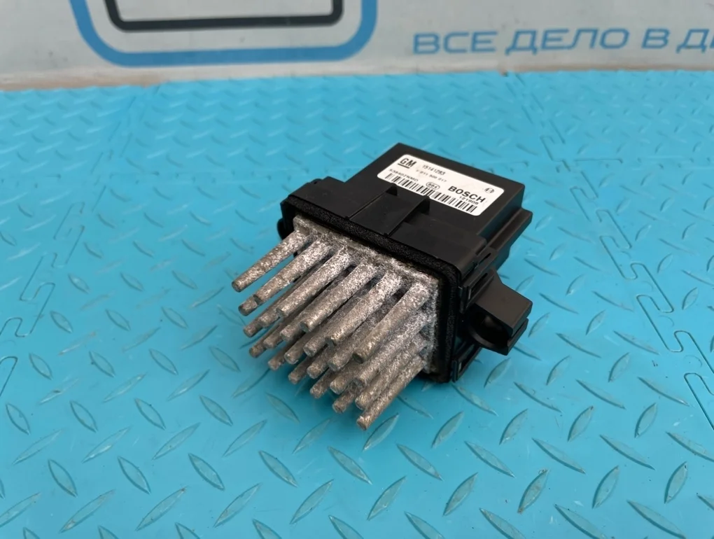 Резистор отопителя Cadillac Escalade Iii 2007 15141283 GMT900 L92 6.2