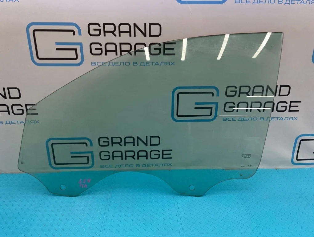 Стекло Volkswagen Touareg 2008 7L0845201F 7L6 BHK 3.6, переднее левое