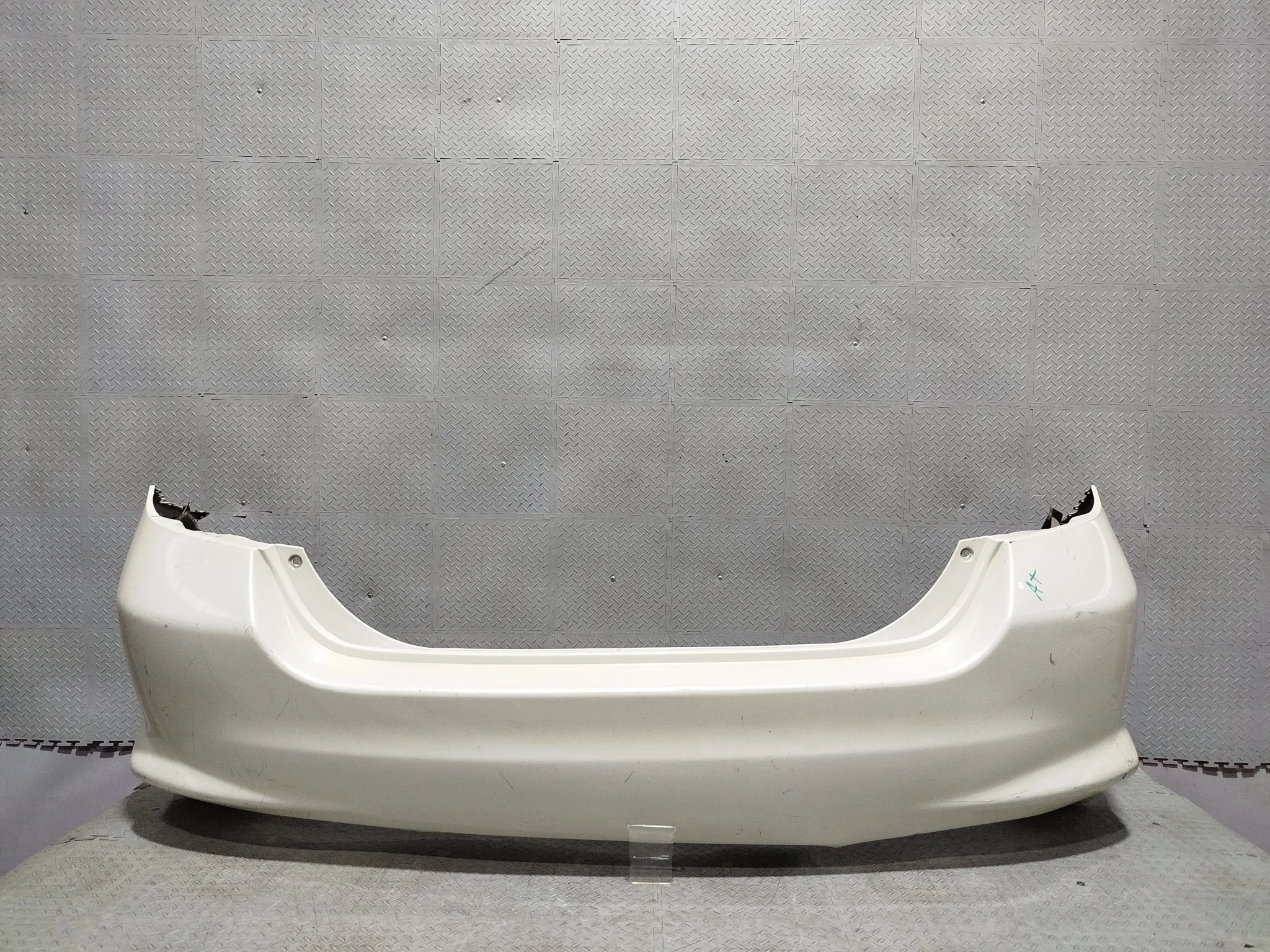 БАМПЕР HONDA 71501SAA900ZA ЗАД белый, NH624P XA6794