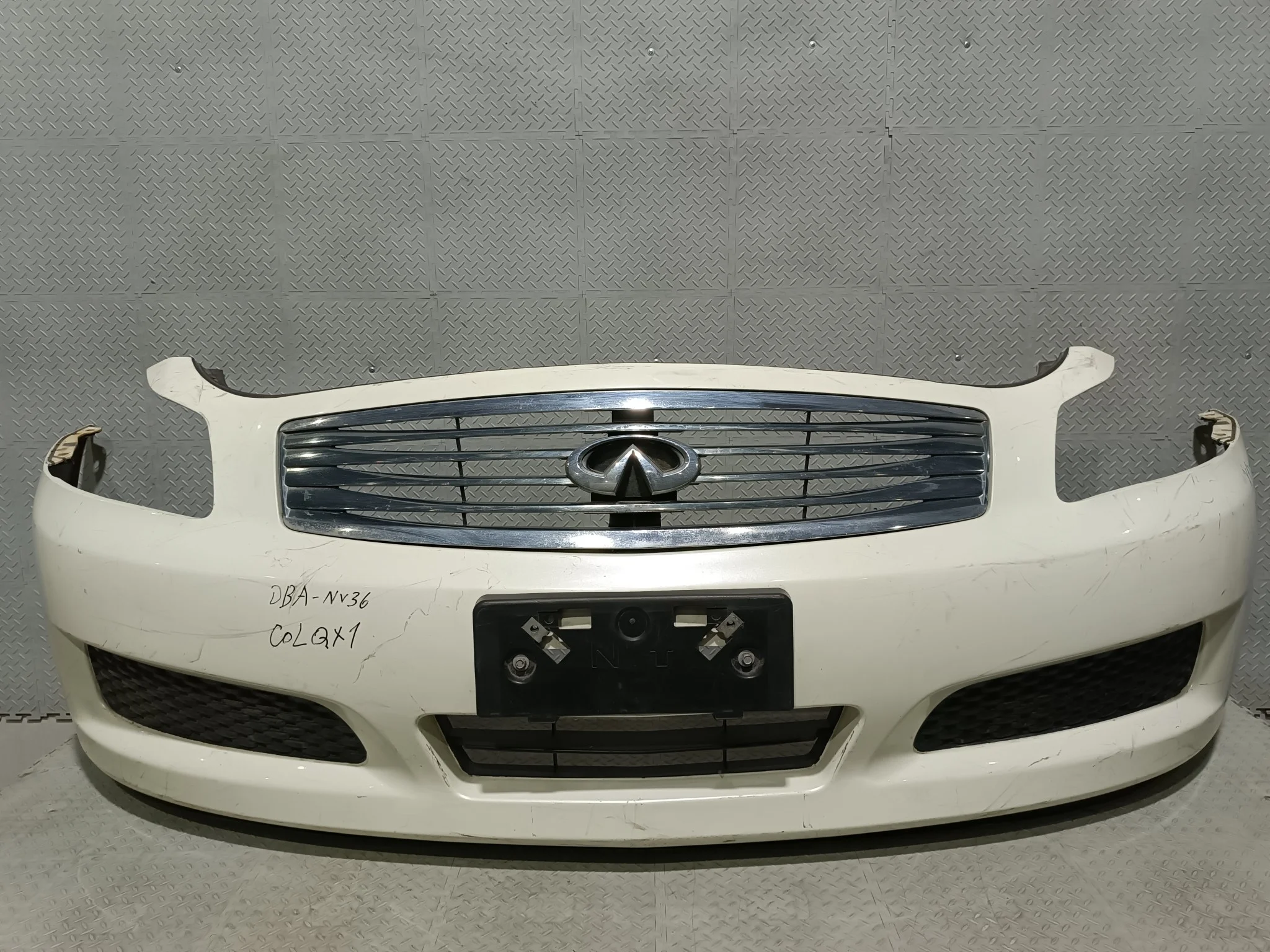 БАМПЕР NISSAN INFINITI 62022JK05A ПЕРЕД белый X127