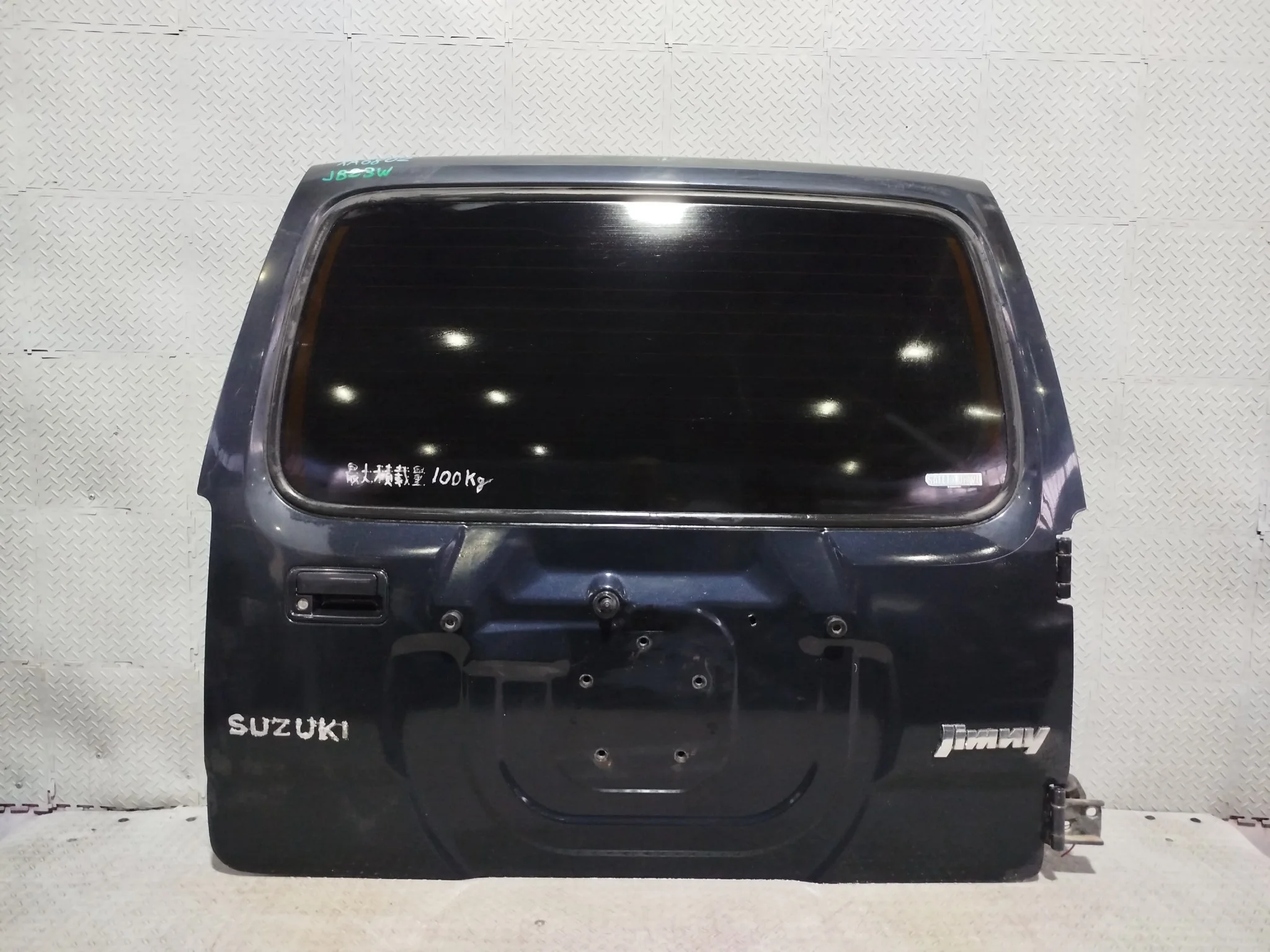 ДВЕРЬ ЗАДНЯЯ MAZDA SUZUKI 6910081A03 черный, ZJ3 XA6802