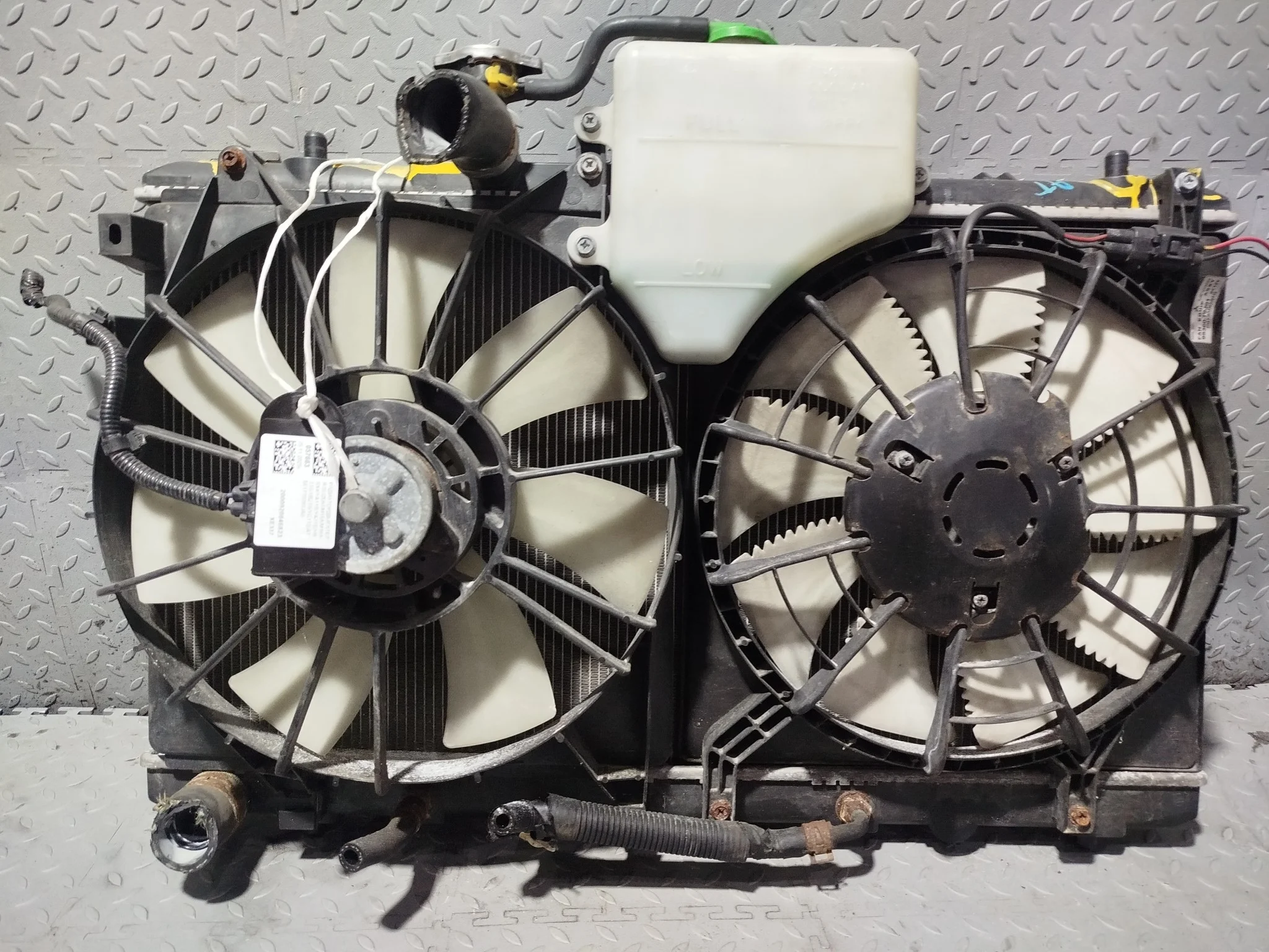 РАДИАТОР ДВИГАТЕЛЯ SUZUKI 1770080JA0 XE337