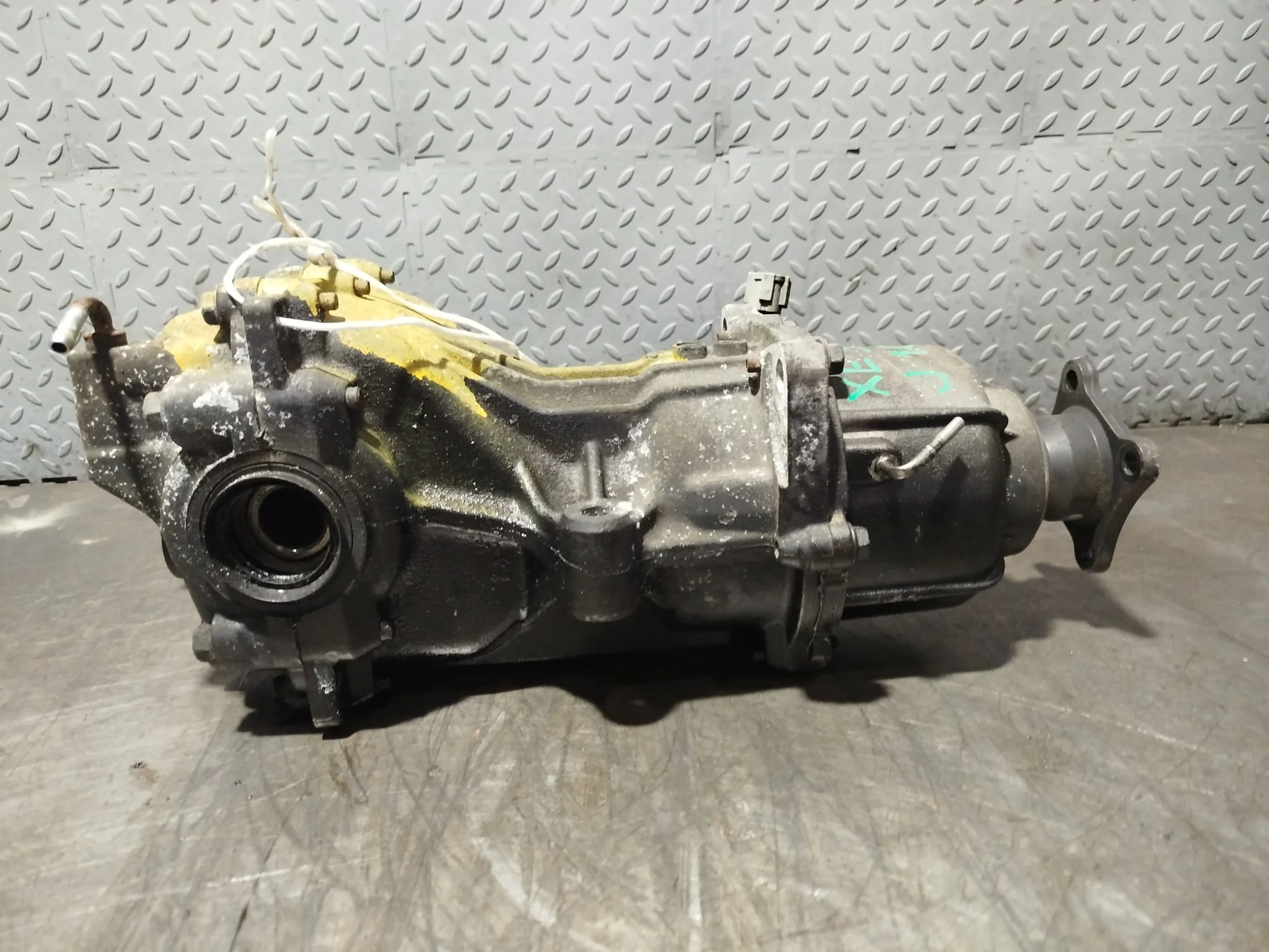 РЕДУКТОР NISSAN RENAULT ЗАД 38300JD600 XE333