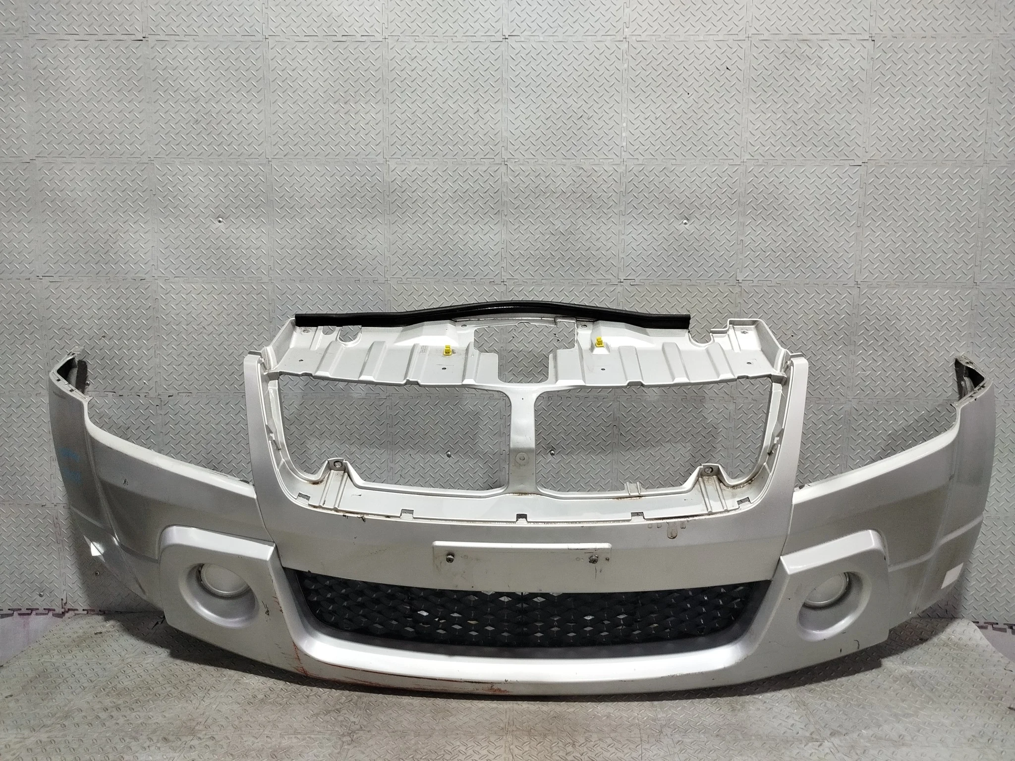 БАМПЕР SUZUKI 7171177K40799 ПЕРЕД серебро DY683Z