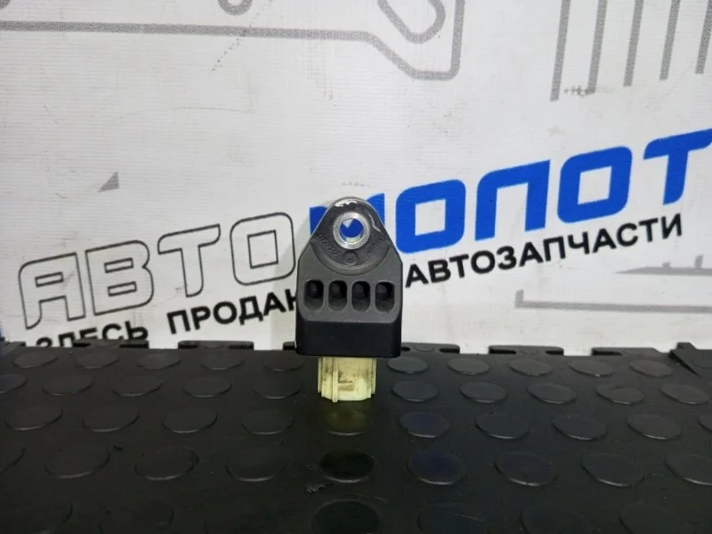 Датчик удара Subaru Forester 98231AJ000 SHJ FB20B
