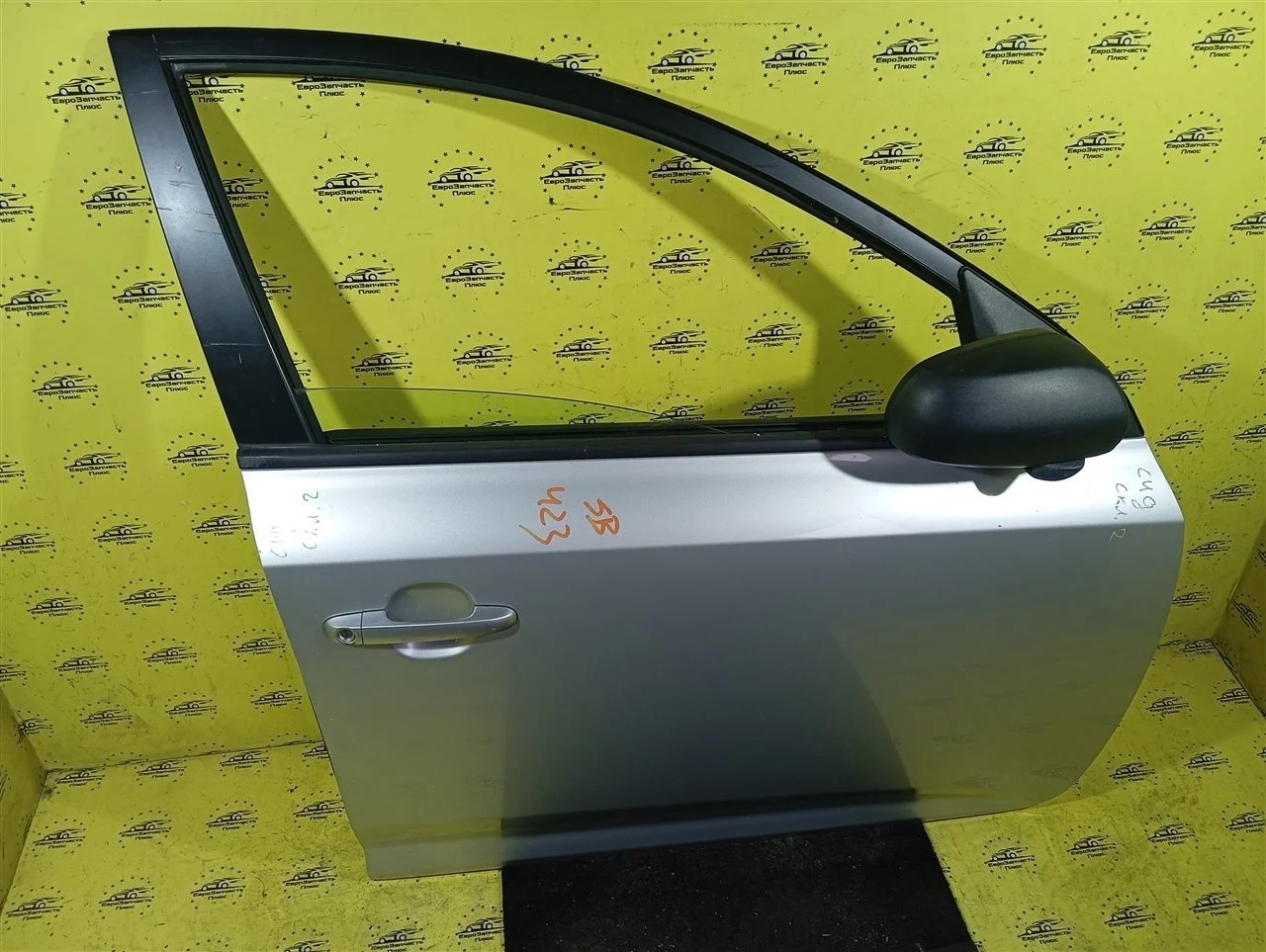 Дверь Kia Ceed 760041H000 ED, передняя правая