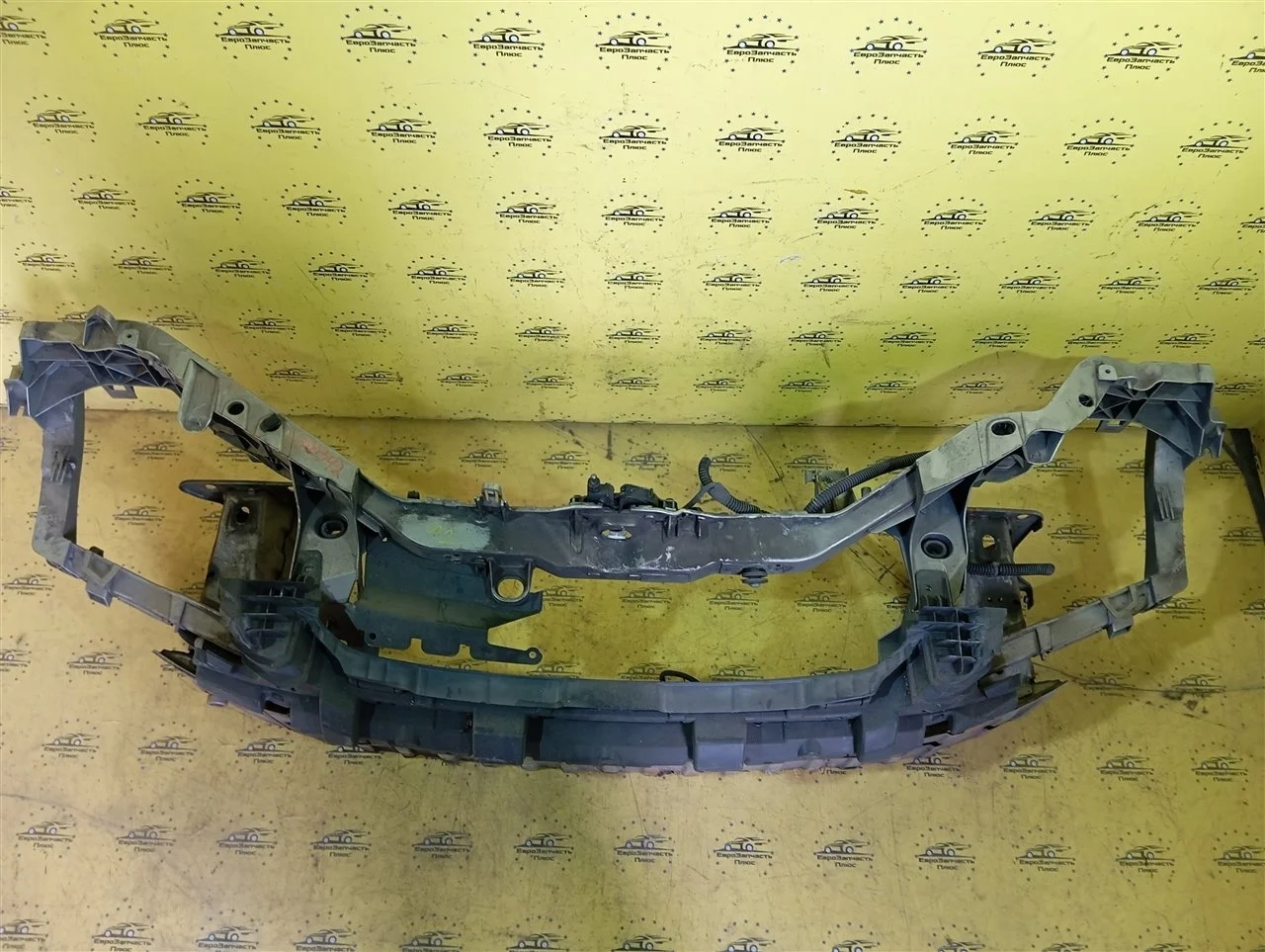 Телевизор голый Ford Focus 2 1675180